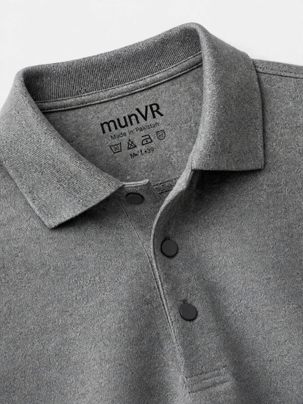 munVR GREY Stitchless Polo