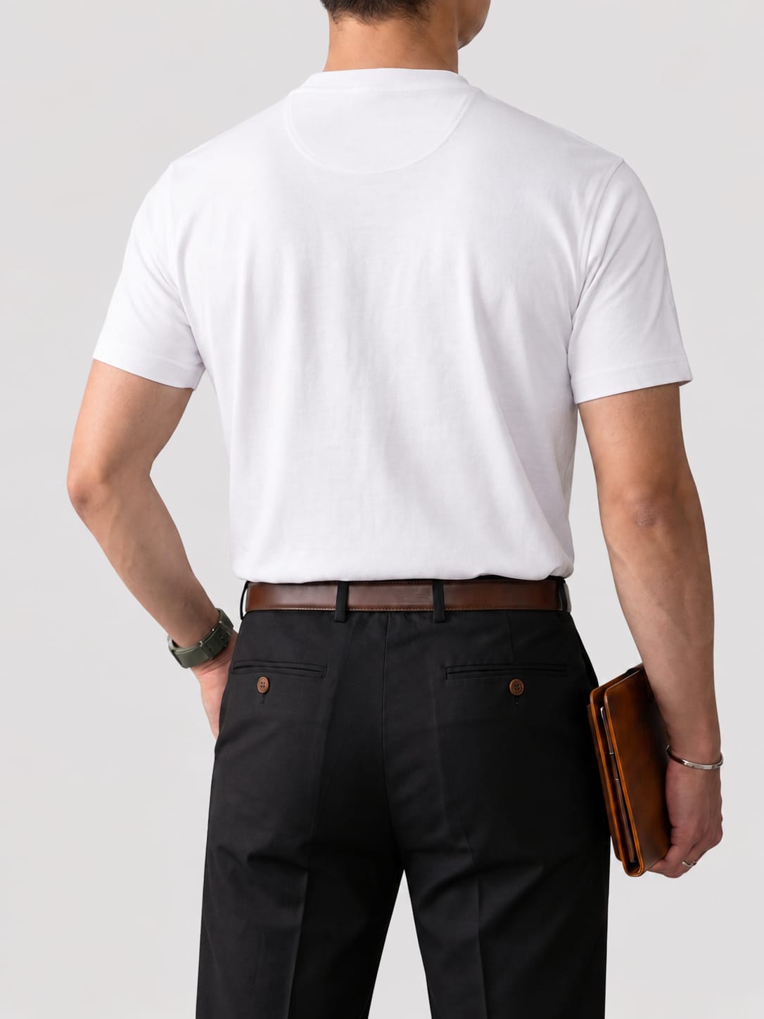 munVR Tapered Fit Off White Henley