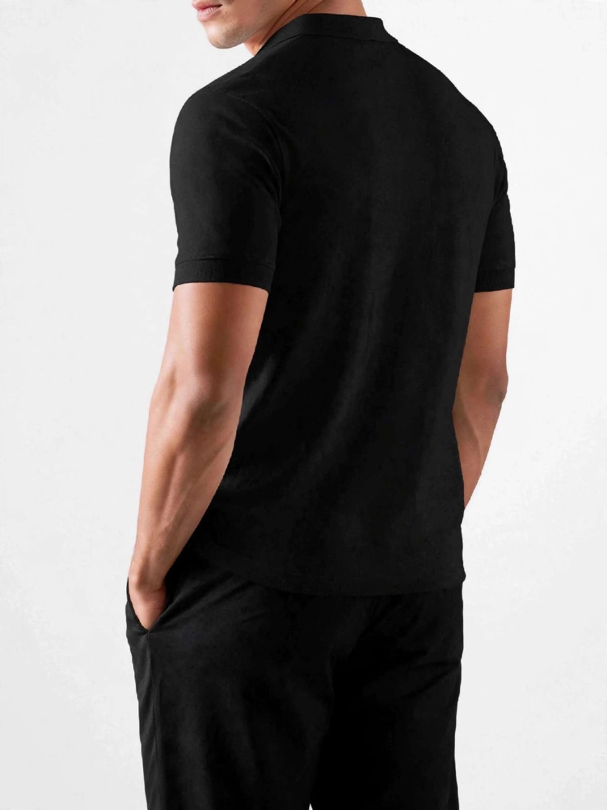 munVR BLACK Stitchless Polo