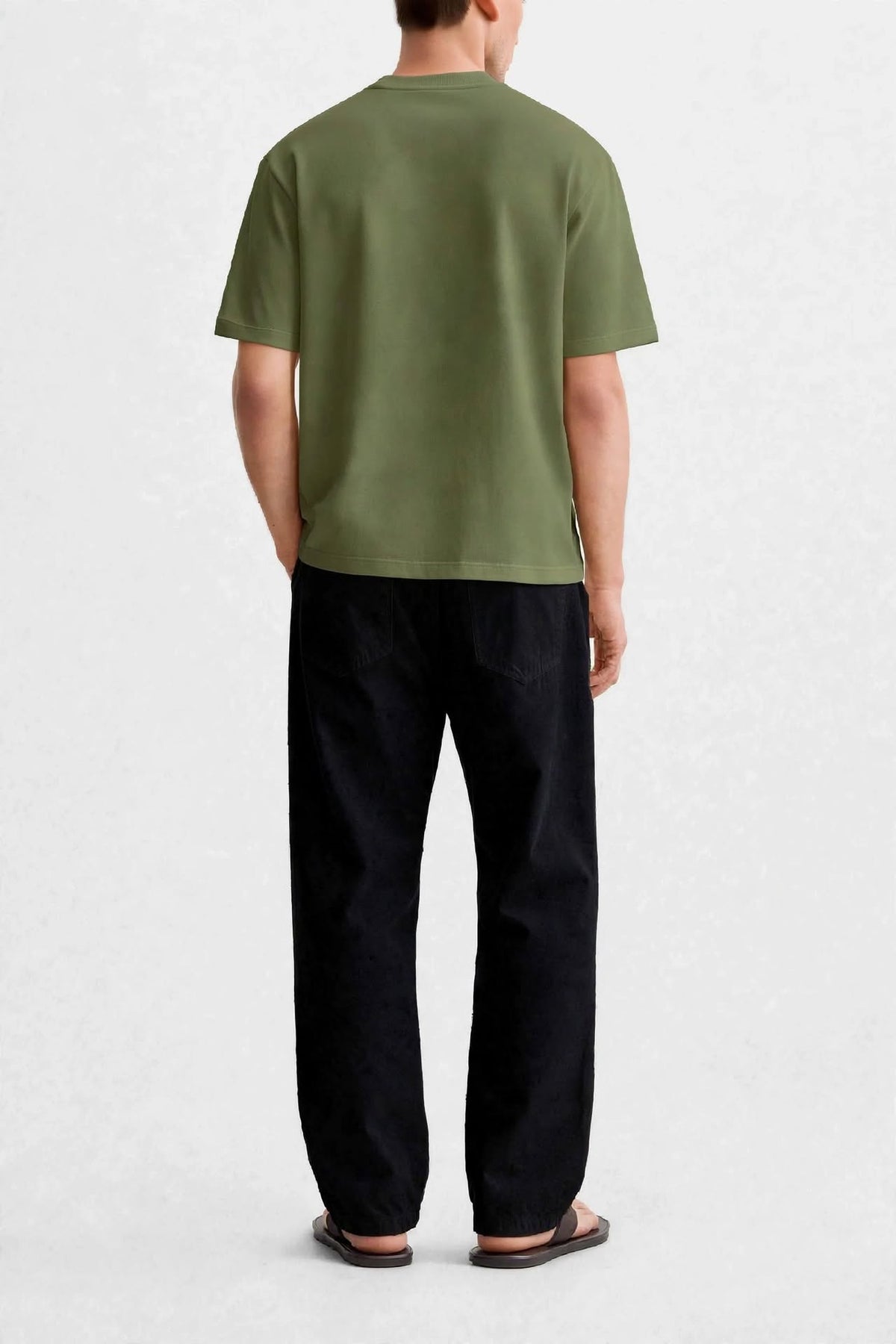 munVR Luxeknit Mud Green shirt (Curved Hem design)