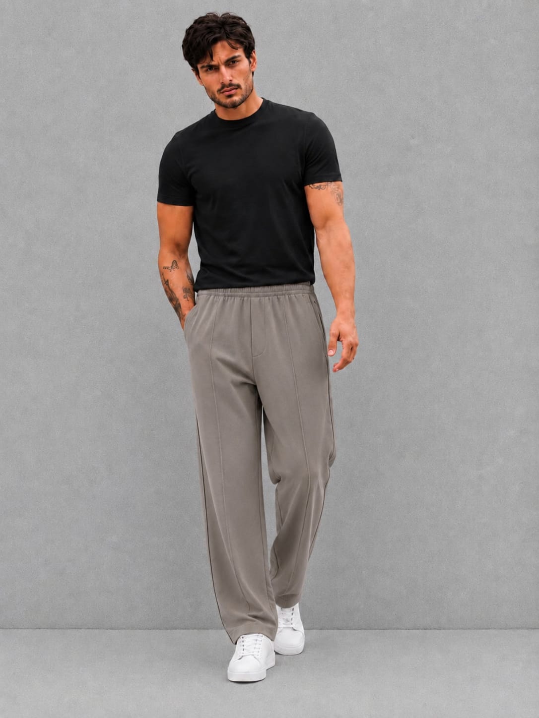 munVR - Everyday Relaxed Fit Trouser - Off White
