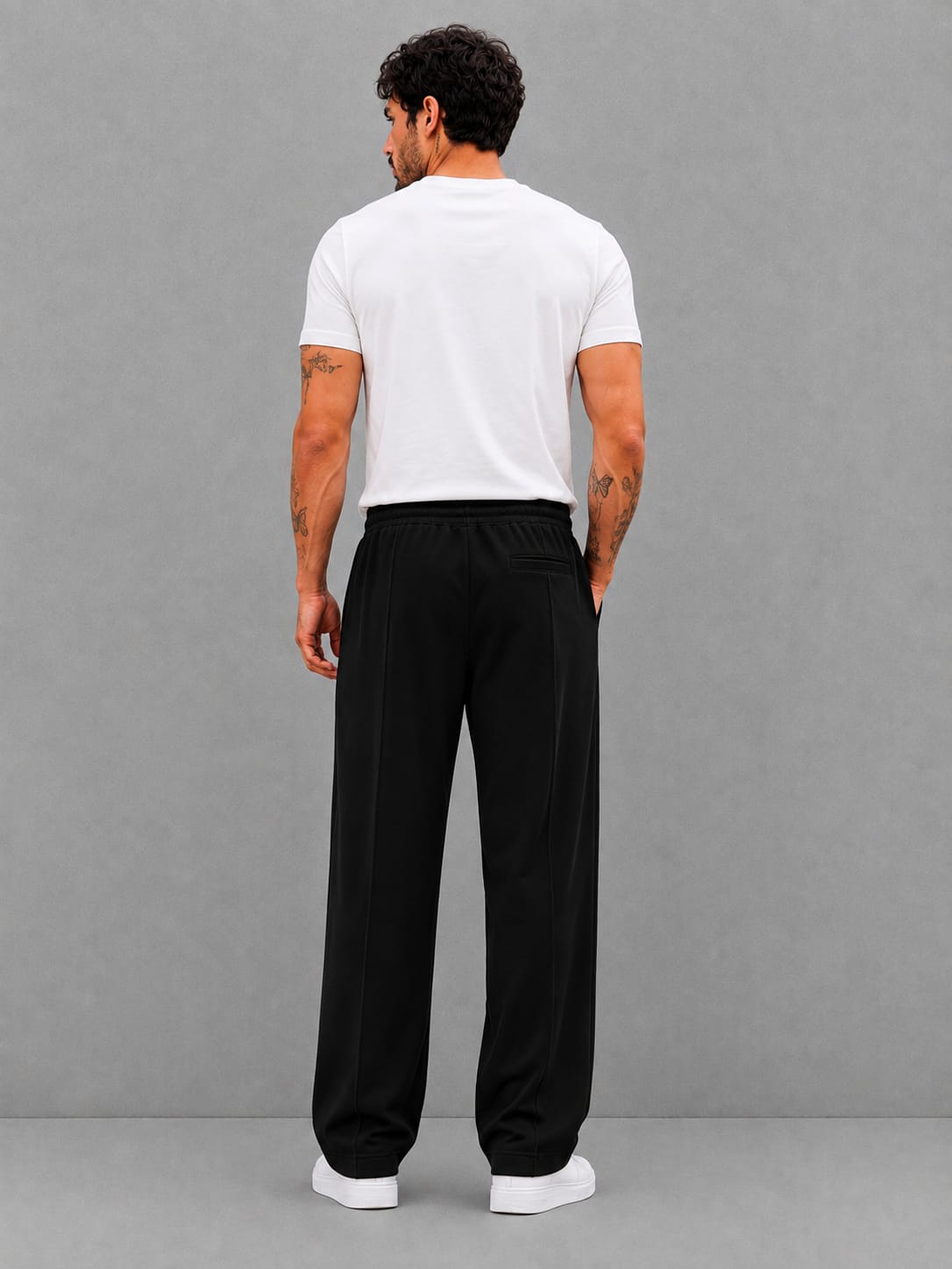 Black Relaxed Straight Fit Trousers - Everyday Minimal | m u n V R