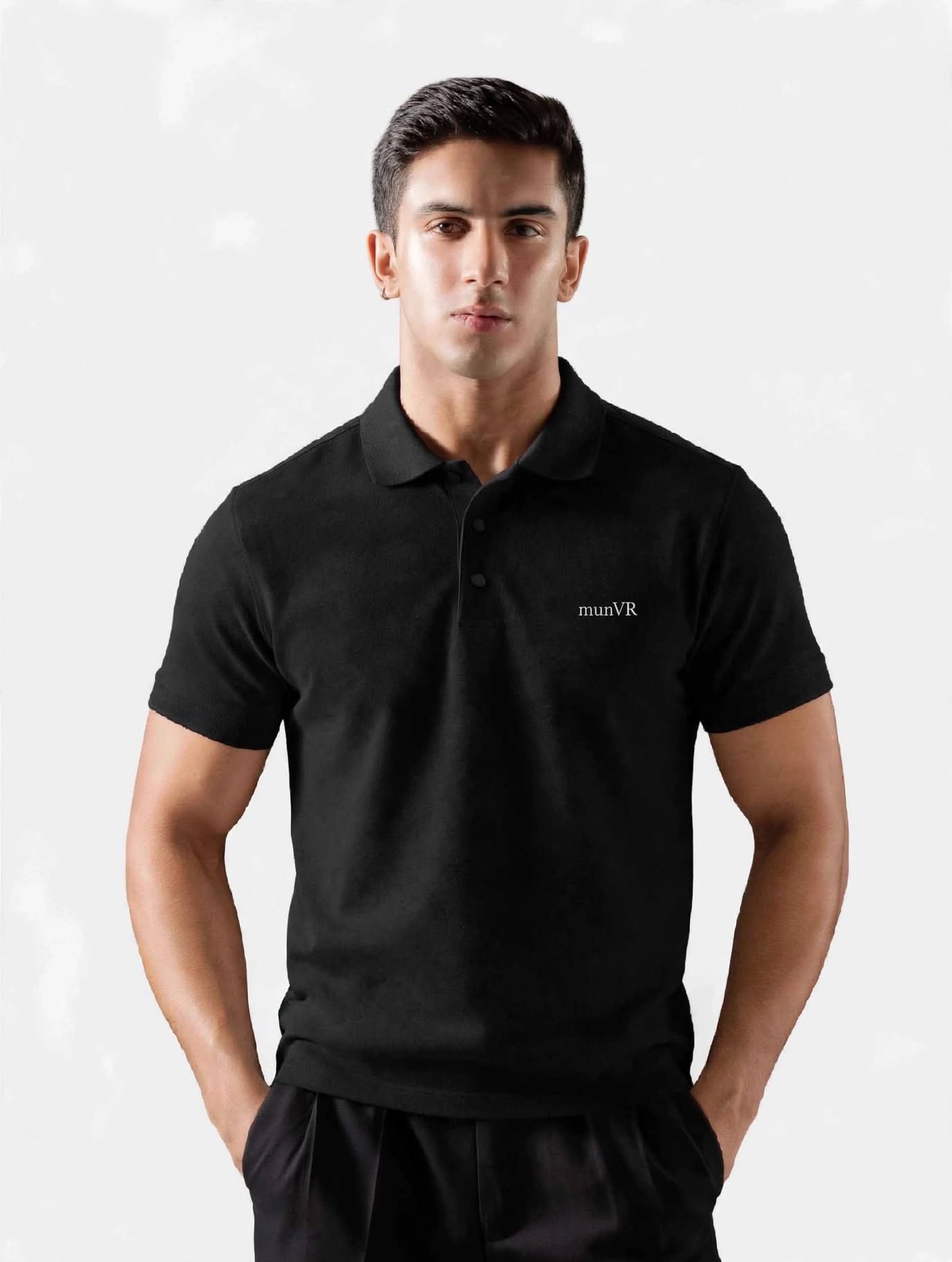 munVR BLACK Stitchless Polo